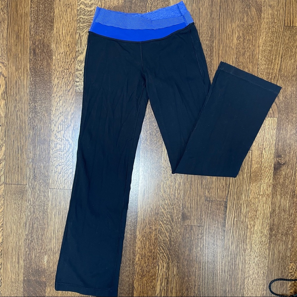 LuluLemon Flare Yoga Pants 🧘🏻‍♀️